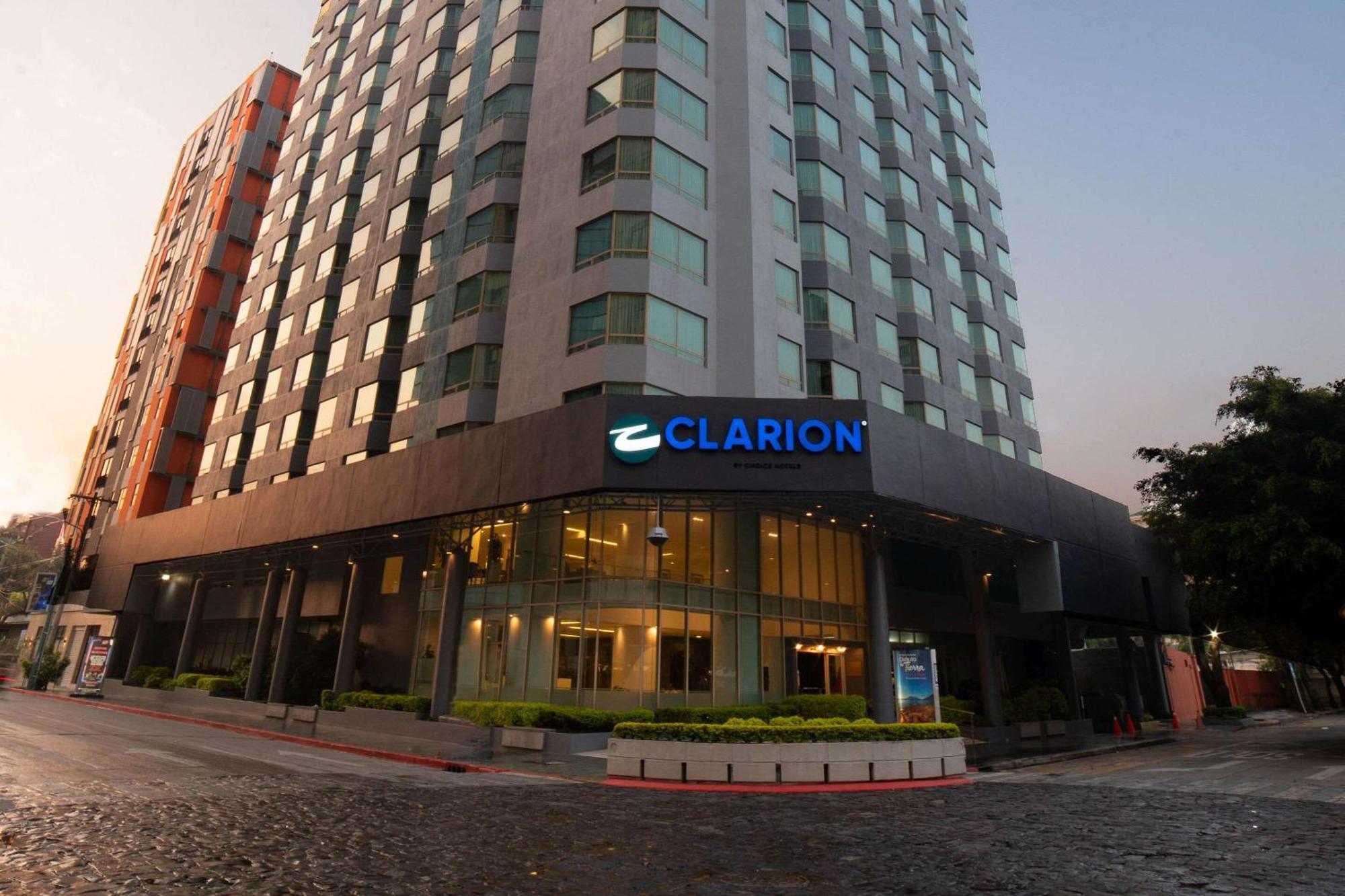 Hotel Clarion Suites Guatemala Экстерьер фото